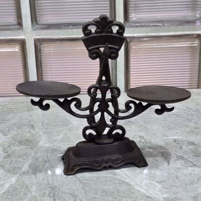 Picture of ميزان اوربي قديم حجم صغير 