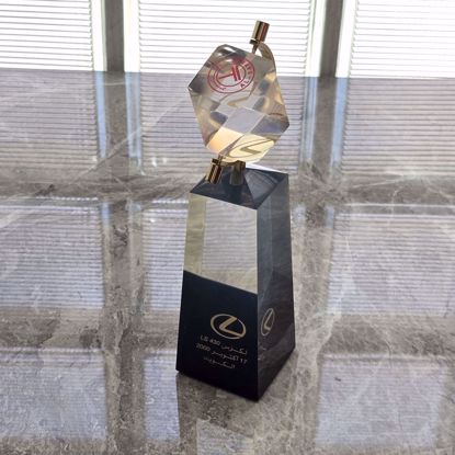 صورة درع لكزس الساير سنة 2000