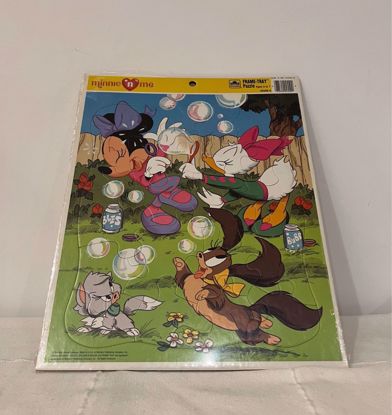 صورة لوح بزل كبير مغلف ديزني قديم