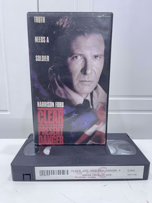 صورة فلم اجنبي vhs.          